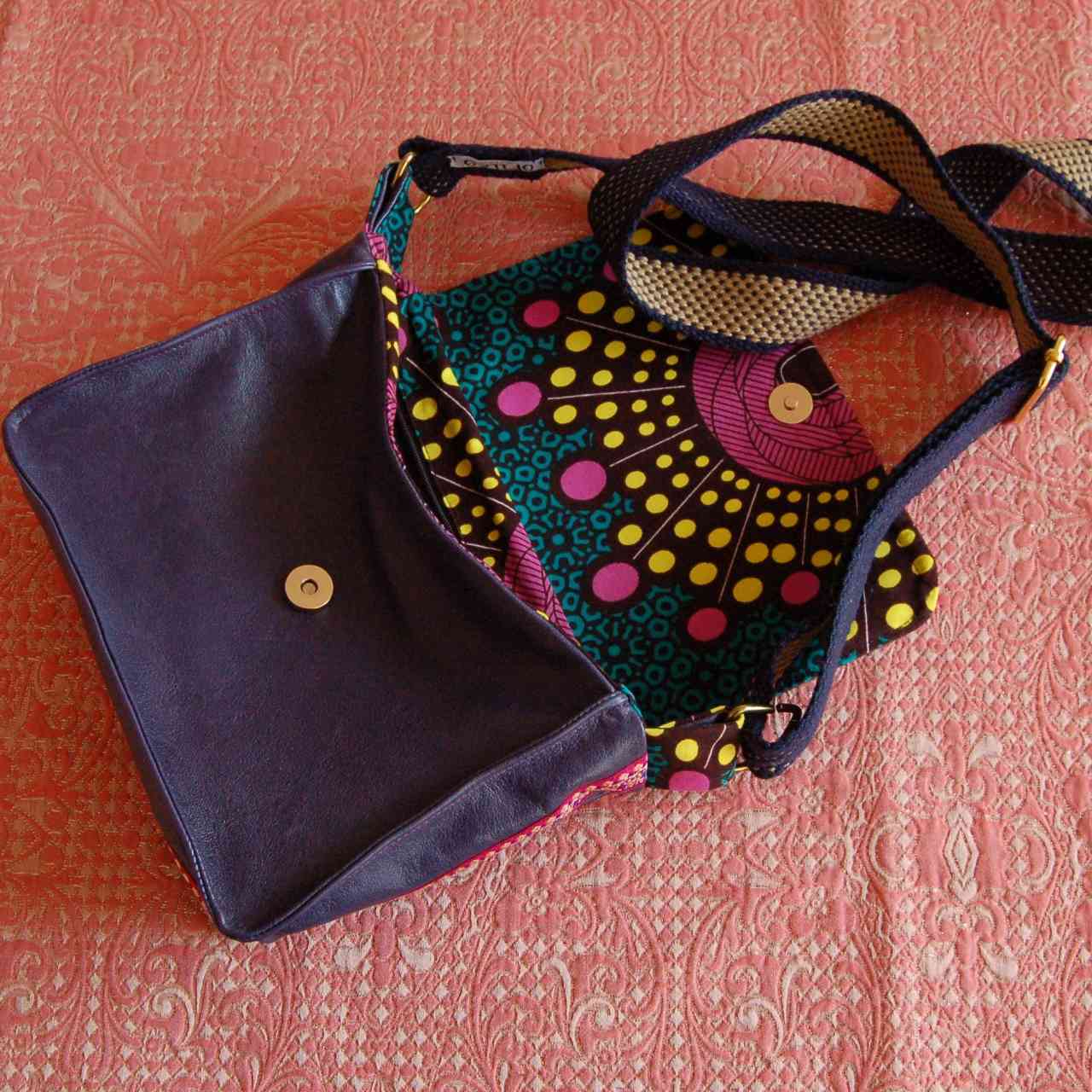 Sac à main bandoulière mauve cuir et tissu