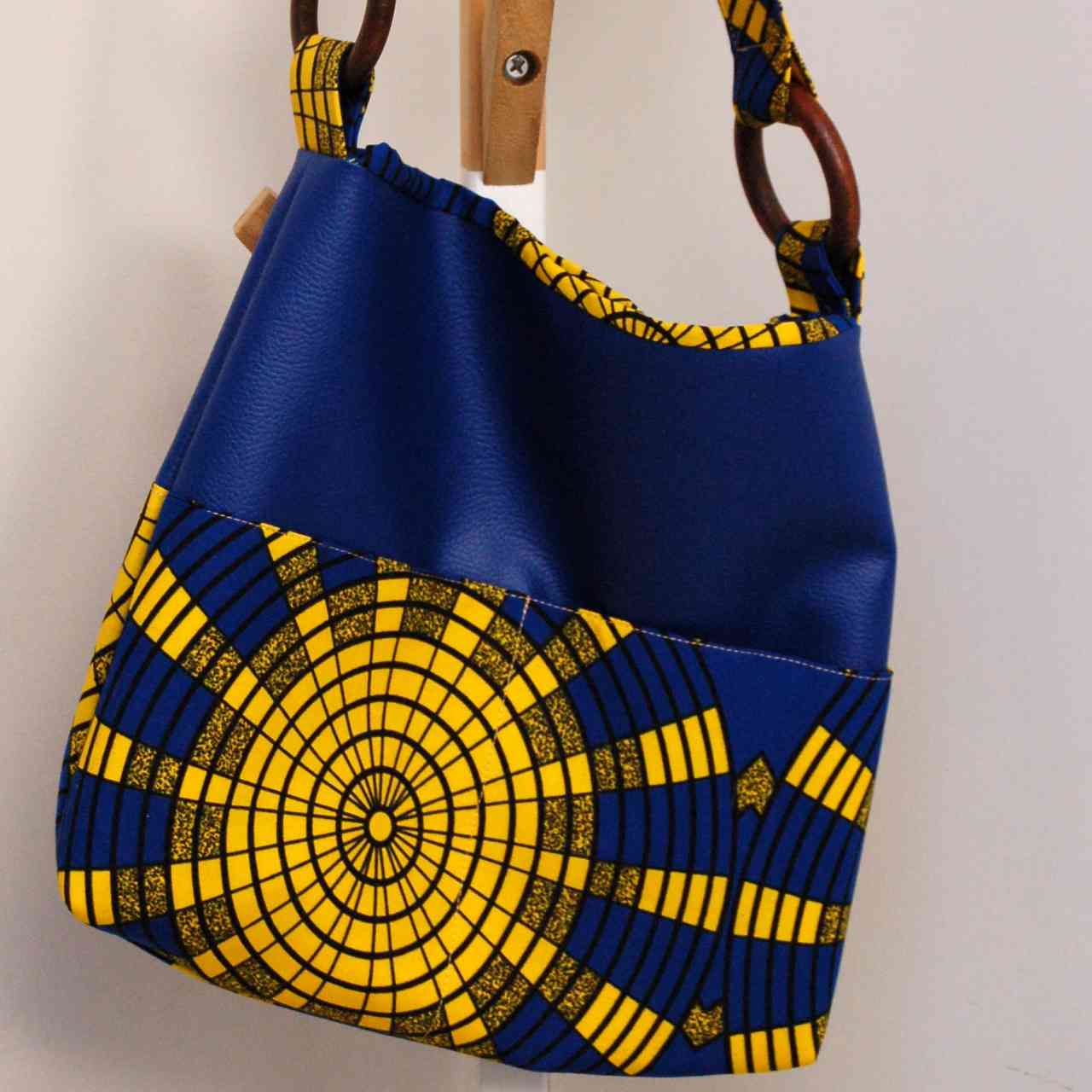 Sac simili bleu et jaune